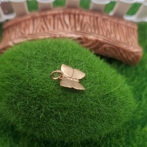 14k Gold Dainty Butterfly Charm Pendant P325‎